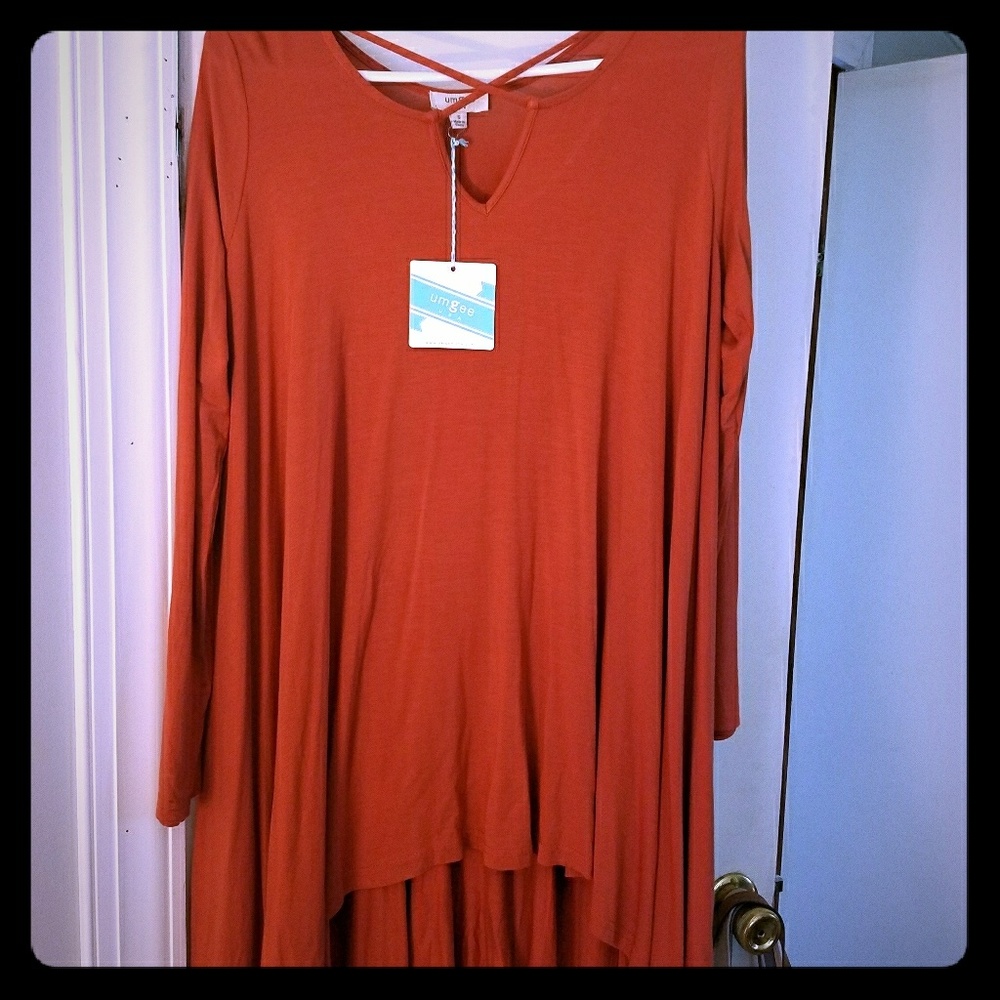 NWT BRAND NEW GORGEOUUS TUNIC